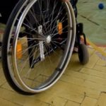 Invalidný vozík na palubovke